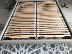 Rete letto a prezzi convenienti modello Vespero di Poltrona frau