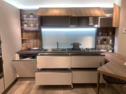 Richiedi il prezzo: cucina altri colori moderna Start time presa di Veneta cucine in offerta