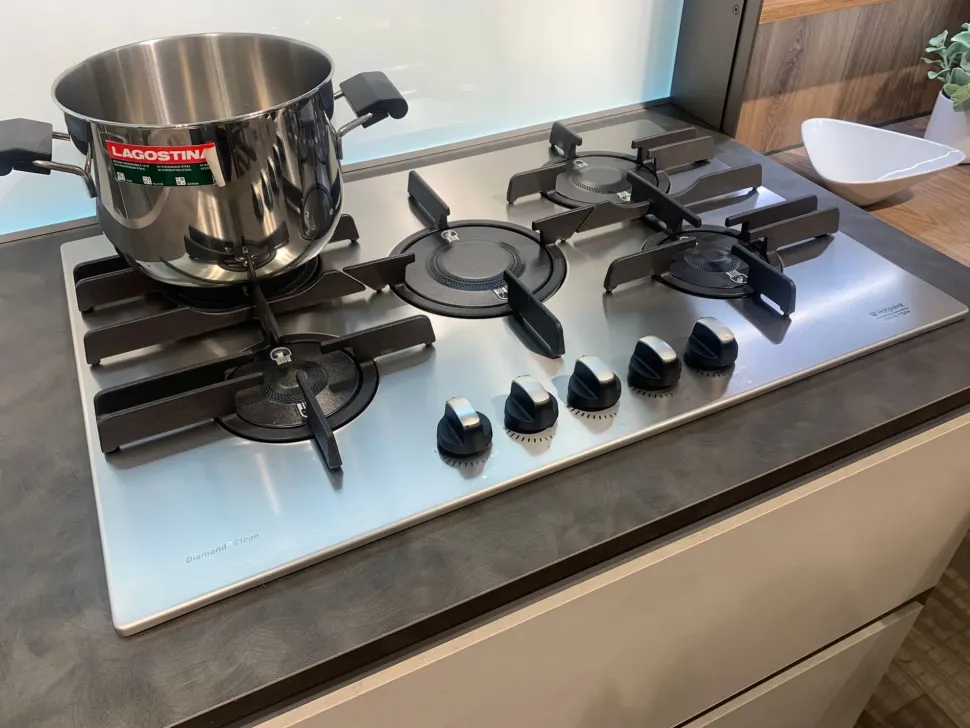 Richiedi il prezzo: cucina altri colori moderna Start time presa di Veneta cucine in offerta