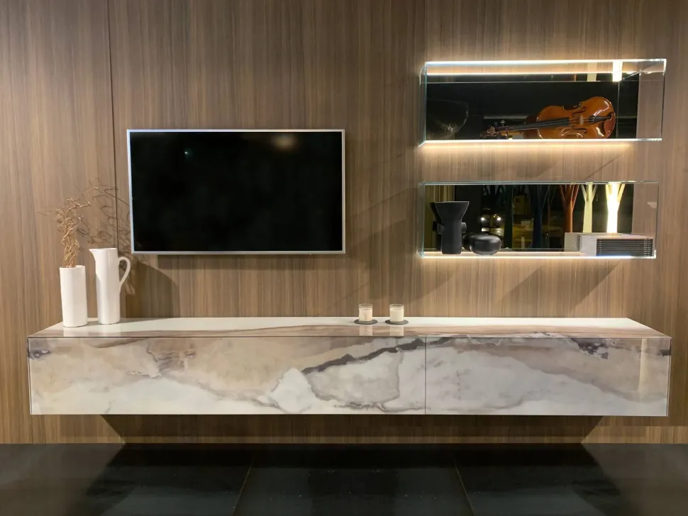 Richiedi ora il prezzo della parete attrezzata Materia 36e8 + glass storage di Lago