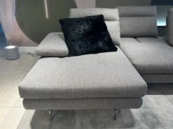 Richiedi ora il prezzo del divano Con penisola Toby wing Calia nella fotografia