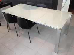 Richiedi ora il prezzo riservato del tavolo Baron Connubia