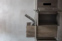 Scarpiera modello Manolo Mogg in stile design in offerta