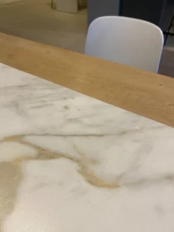 Scontata del 60%! Cucina ad isola in laccato opaco. Affrettati!