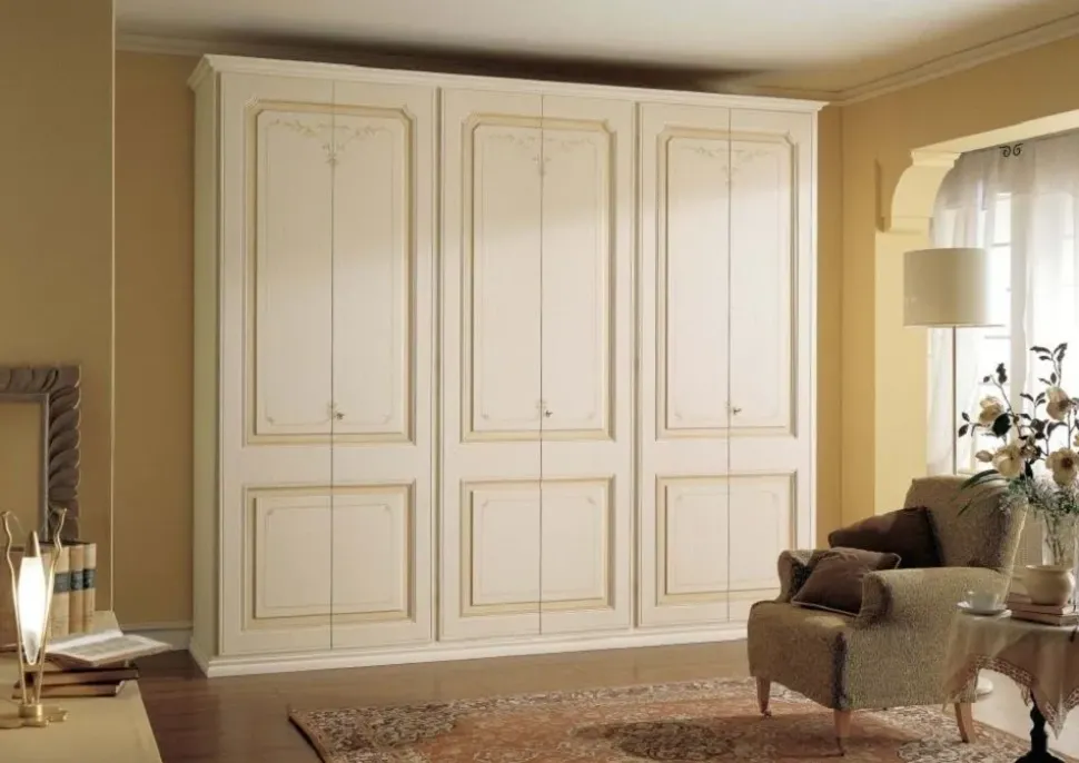 Sconto 40% su Armadio Medea 6 ante, patinato avorio. Acquista ora!