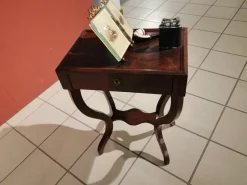 Scopri gli splendidi tavolini liberty in Offerta Outlet!