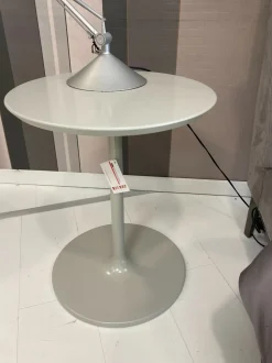 Scopri i prezzi ribassati del tavolino design Simplit di Twils!