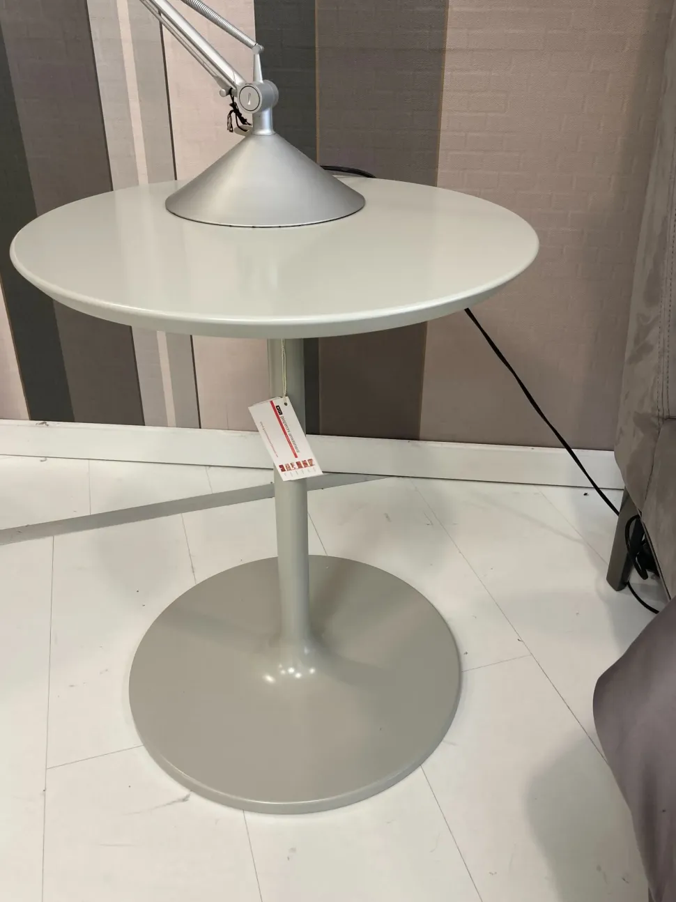 Scopri i prezzi ribassati del tavolino design Simplit di Twils!