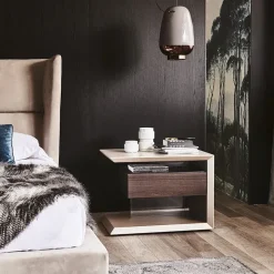 Scopri il comodino Biagio Cattelan Italia a prezzo scontato!