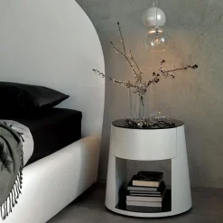 Scopri il comodino Nigel di Cattelan Italia a prezzo scontato!