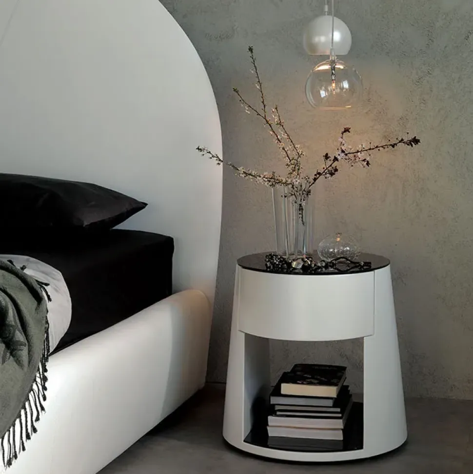 Scopri il comodino Nigel di Cattelan Italia a prezzo scontato!