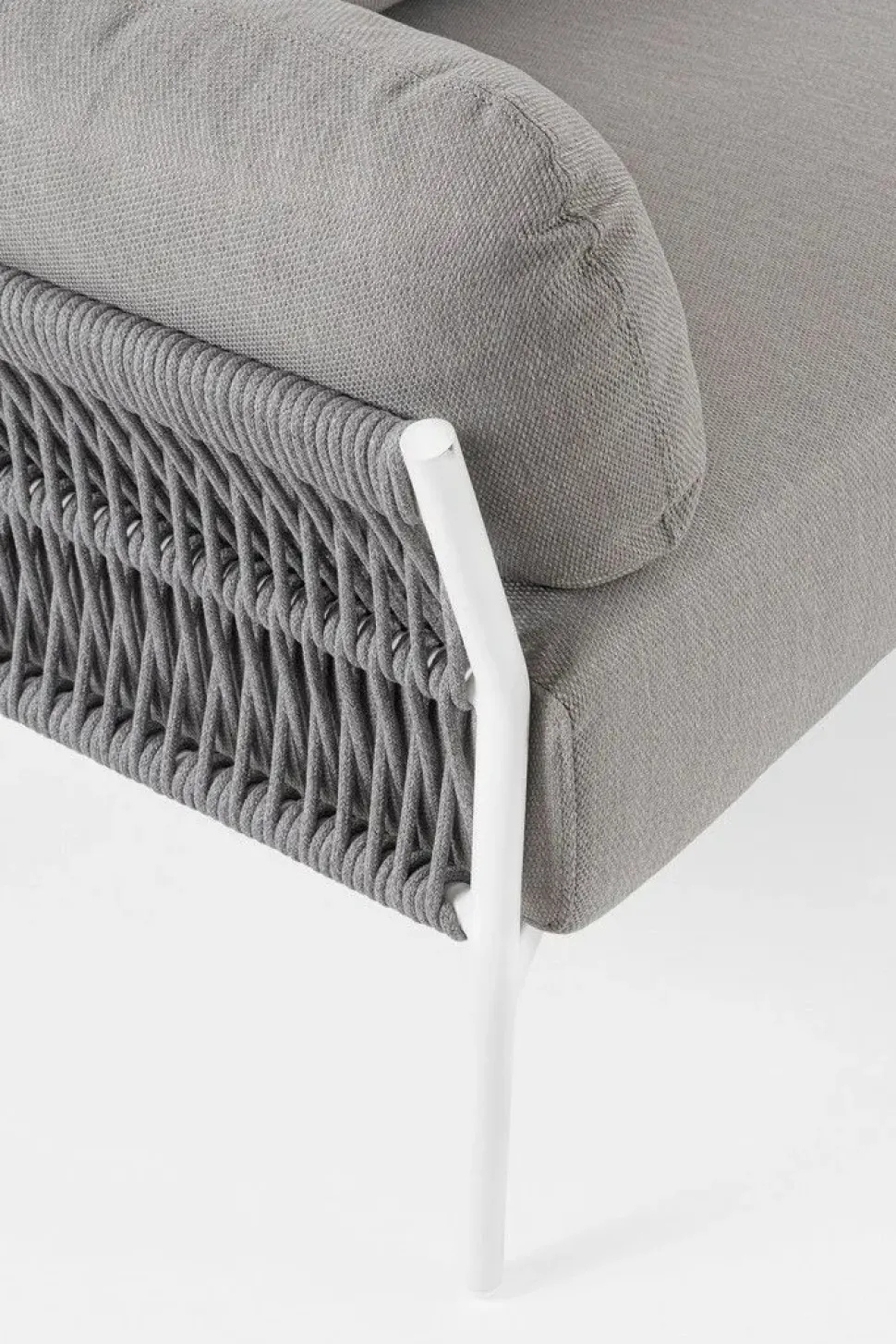 Scopri il Divano Pardis 2p di Bizzotto in offerta sull'eCommerce!