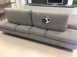 Scopri il Divano Serena Nicoletti Home in Offerta Outlet! Un'occasione imperdibile per arredare con stile!