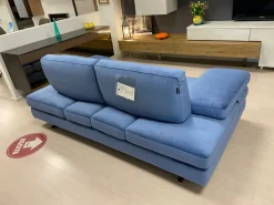 Scopri il Divano Serena Nicoletti Home in Offerta Outlet! Un'occasione imperdibile per arredare con stile!