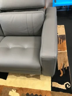 Scopri il divano Wagner Nicoline, un'ottima scelta per l'arredamento della tua casa! Prezzo vantaggioso!