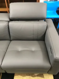 Scopri il divano Wagner Nicoline, un'ottima scelta per l'arredamento della tua casa! Prezzo vantaggioso!