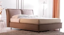 Scopri il Letto Bordò di Mottes selection, scontato del 40%! Un arredamento di lusso.