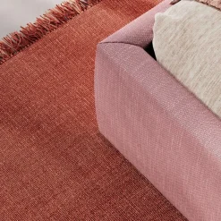 Scopri il Letto Orme Light Night: comfort e stile senza pari! Richiedi un preventivo per il Letto Talk di Orme.