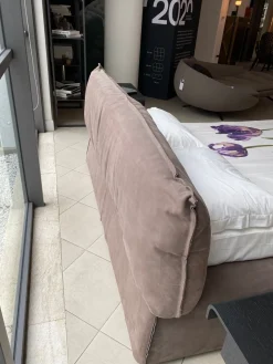 Scopri il Letto Paris di Baxter! Richiedi ora il prezzo e arreda con stile!