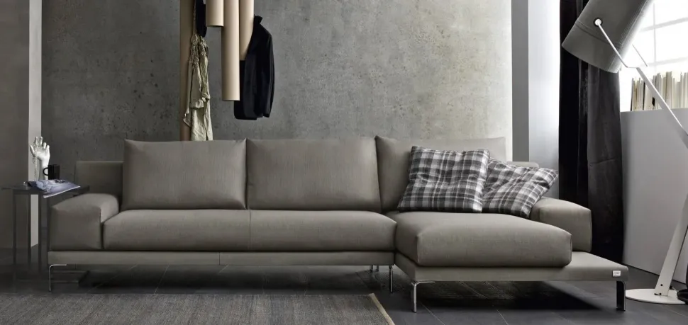 Scopri il prezzo del Divano con penisola Logan Doimo salotti: inviaci la tua richiesta compilando il form