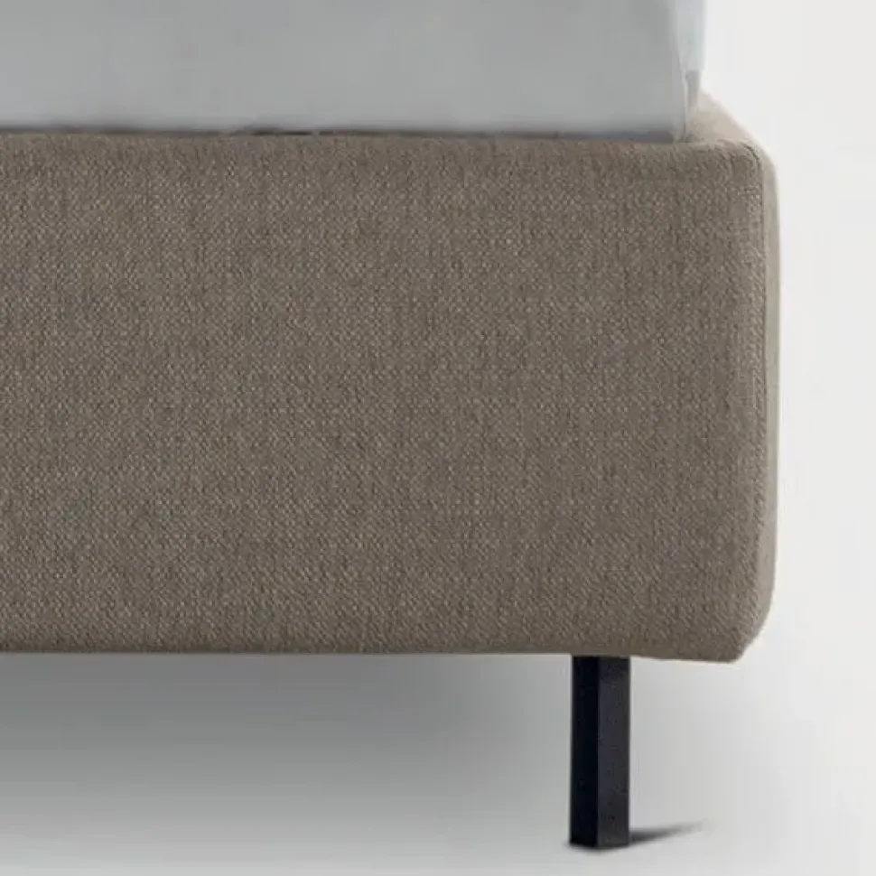 Scopri il prezzo del letto Bianca con bottoni nell'immagine