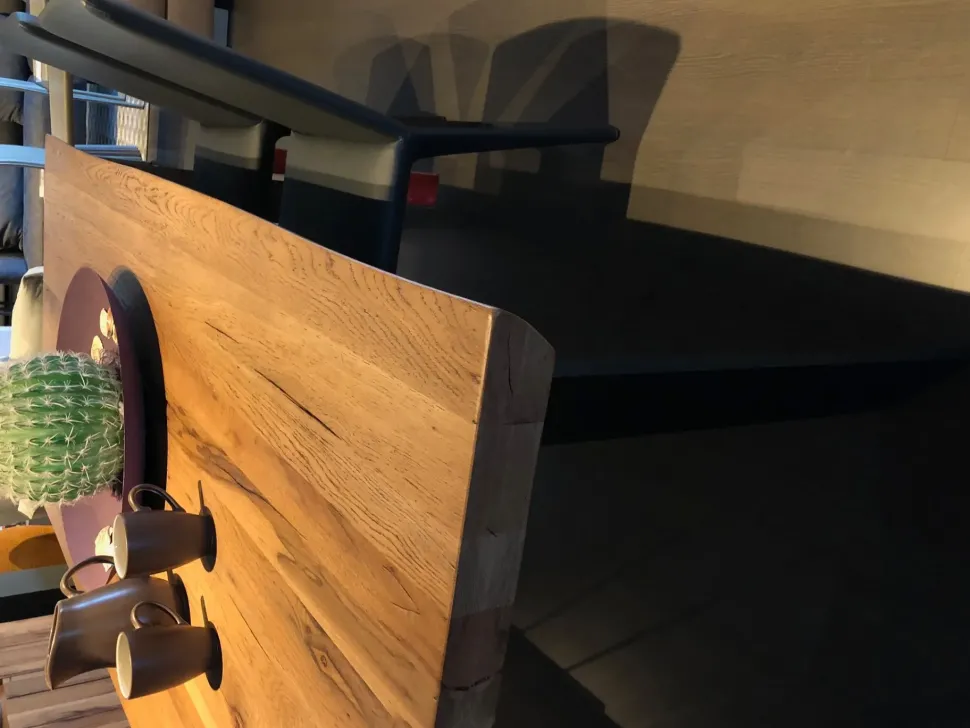 Scopri il prezzo del tavolo Master Devina nais