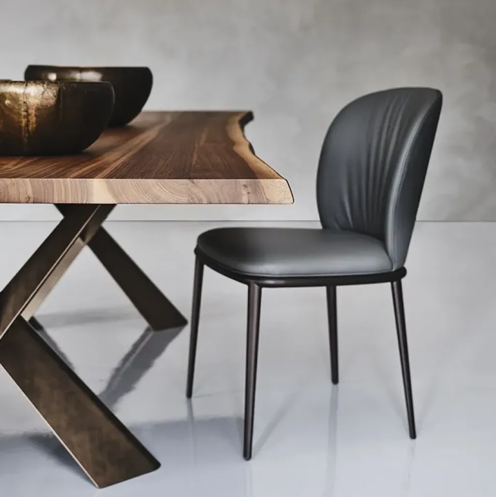 Scopri il prezzo del tavolo Mad Max Wood Cattelan Italia sull'eCommerce!