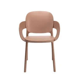 Scopri il prezzo riservato della sedia modello Hug con braccioli di Scab!