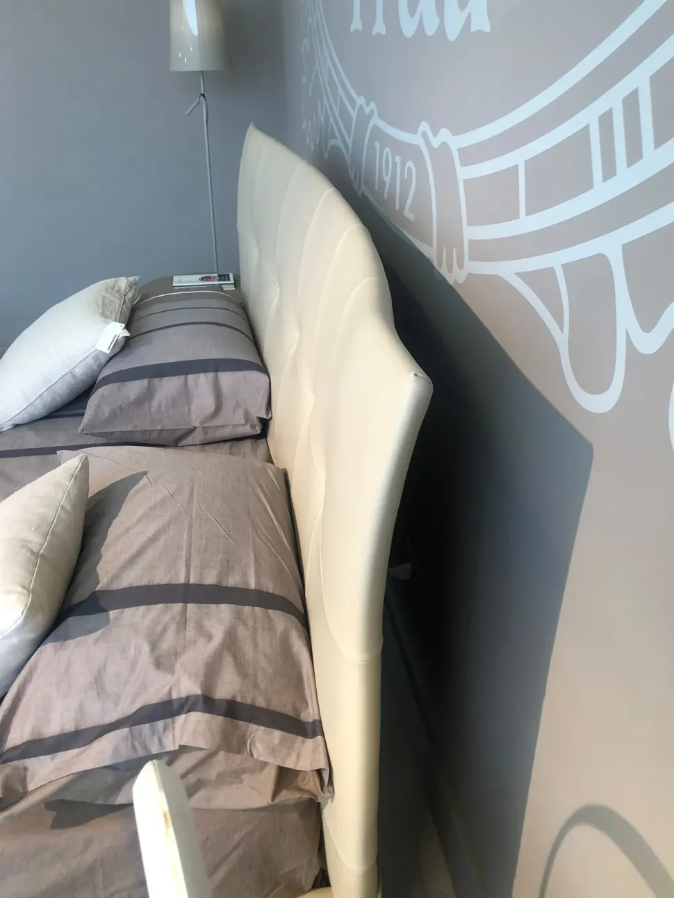 Scopri il prezzo riservato di questo letto Aurora due di Poltrona frau