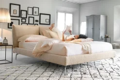 Scopri il prezzo riservato del letto So pop nella fotografia