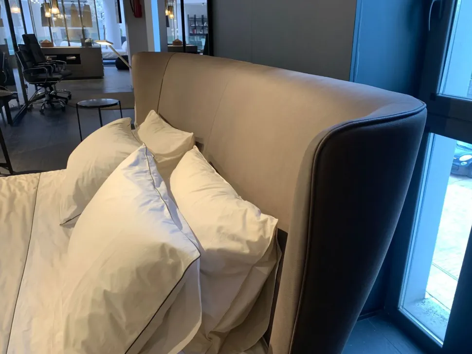 Scopri il prezzo riservato di questo letto Gentleman di Poliform