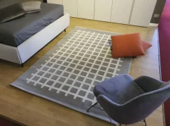 Scopri il Tappeto Moderno rettangolare modello Cek in offerta! Una scelta di stile e qualità per la tua casa.