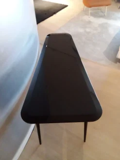 Scopri il tavolino Belsize di Molteni & c con prezzi ribassati! Ideale per gli architetti.