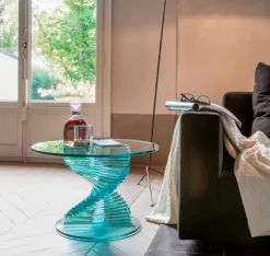 Scopri il tavolino moderno Ariel di Tonin Casa, ora a prezzo scontato! Una soluzione di design unica per la tua casa.