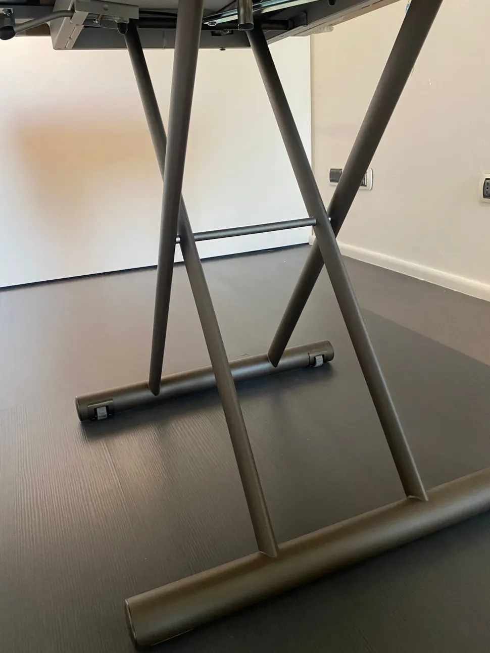 Scopri il Tavolo Allungabile Calypso Altacom, perfetto per arredare il tuo studio! Disponibile.