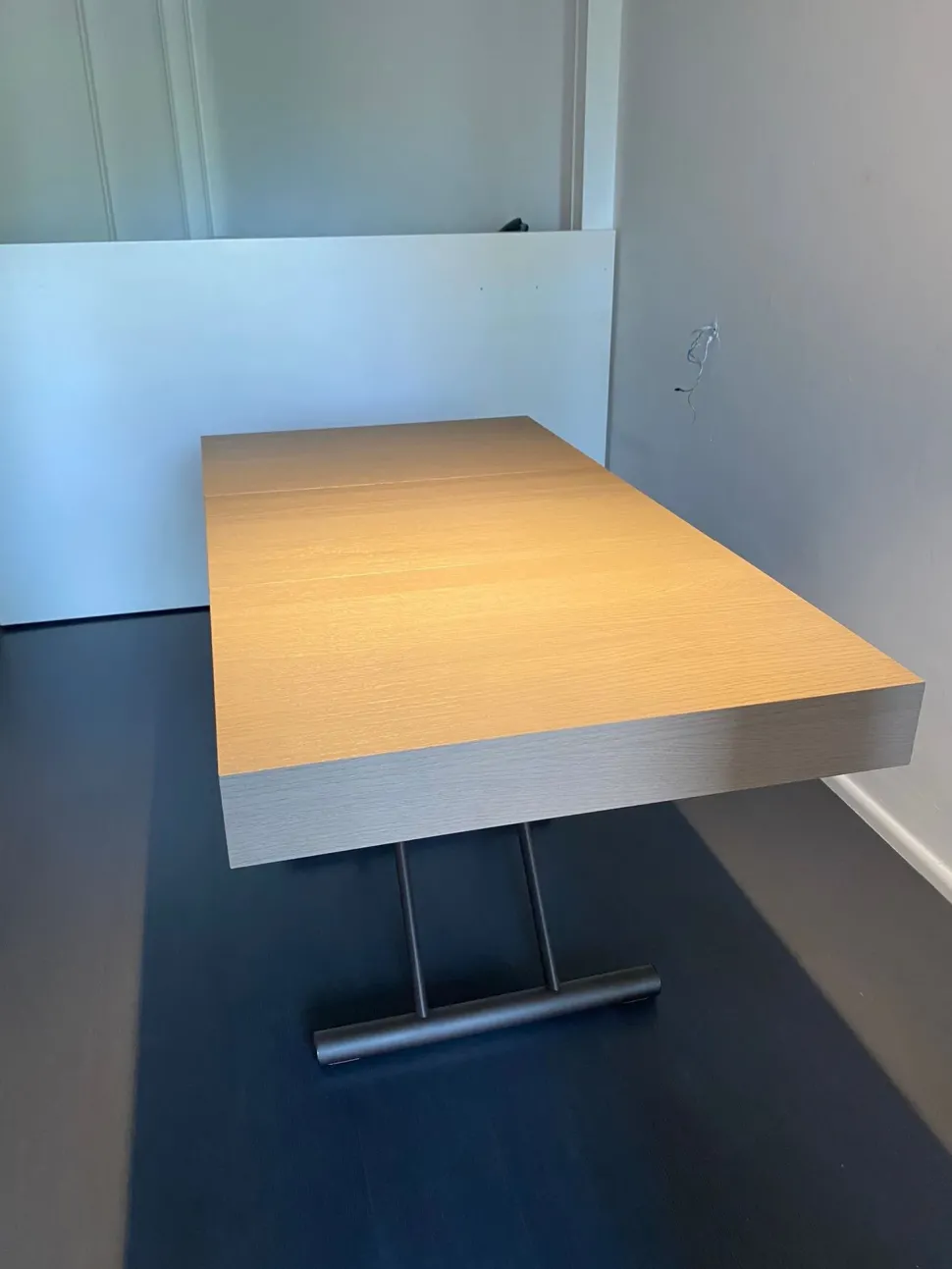 Scopri il Tavolo Allungabile Calypso Altacom, perfetto per arredare il tuo studio! Disponibile.