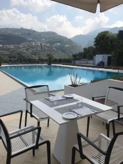 Scopri il Tavolo Mug di Gaber: prezzo riservato!