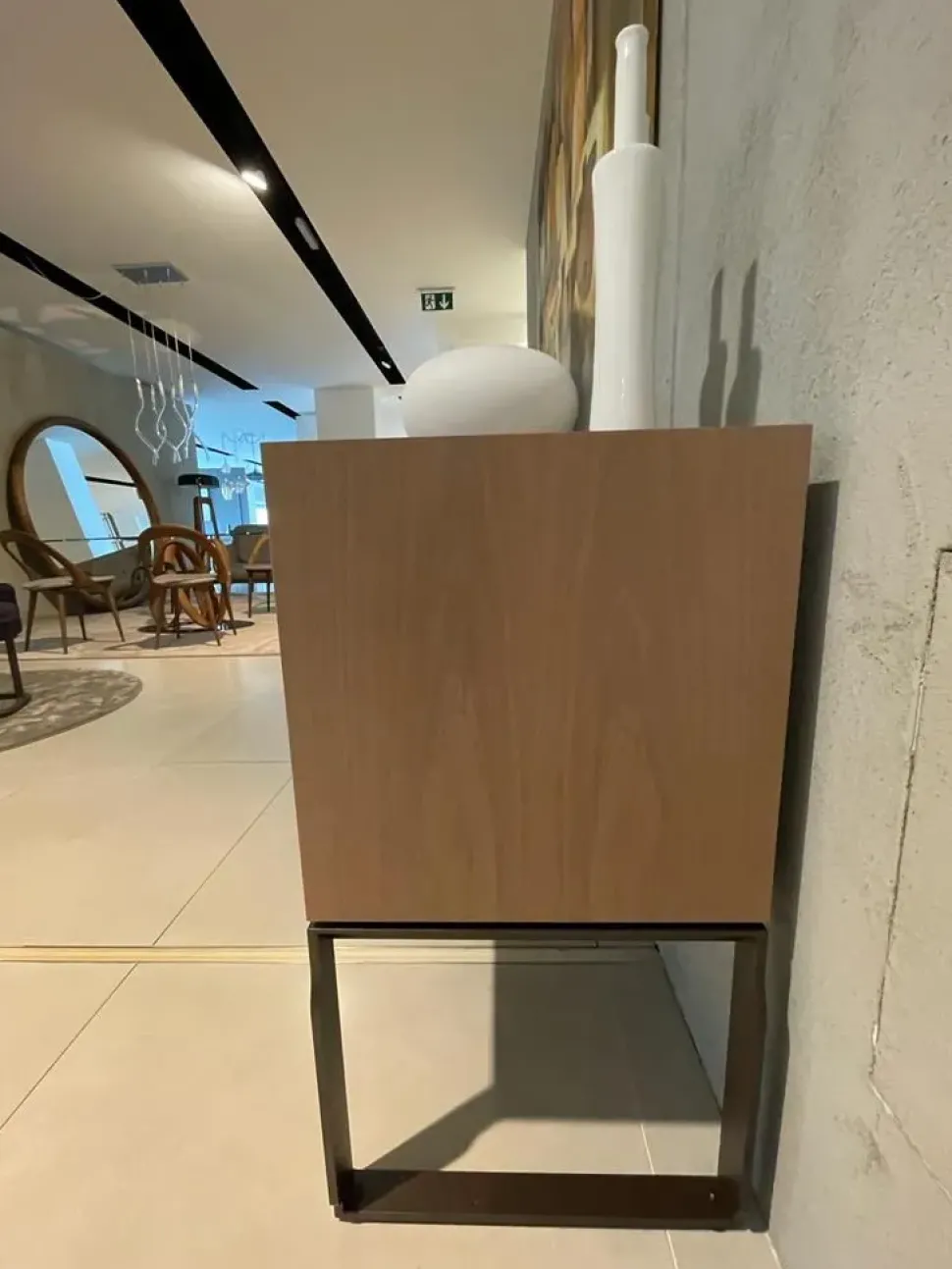 Scopri la cassetiera Giorgetti modello Aei in legno scontata! Acquistala subito!