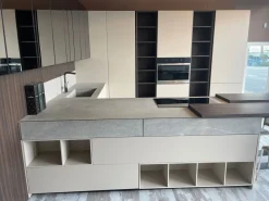Scopri la cucina Atelier moderna in altri colori con penisola Aster scontata del 60%!