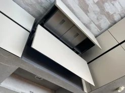 Scopri la cucina Atelier moderna in altri colori con penisola Aster scontata del 60%!