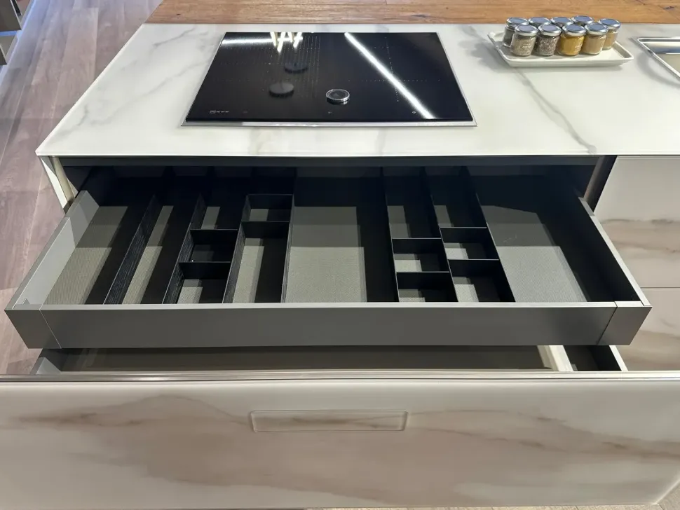 Scopri la cucina Cucina 36e8 di Lago in OFFERTA OUTLET