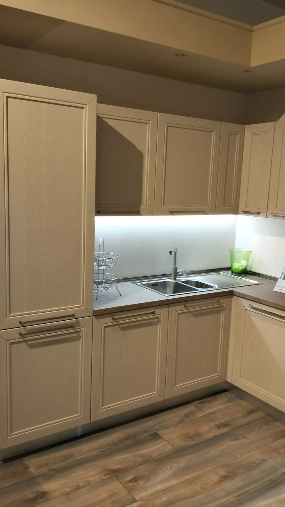 Scopri la Cucina Itaca moderna tortora ad angolo Arredo3 scontata del 50%!