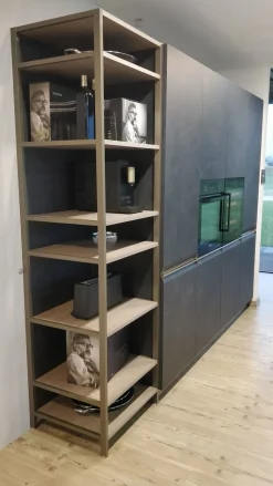 Scopri la cucina moderna Scavolini ad isola Formalia in laminato materico. Altri colori disponibili!