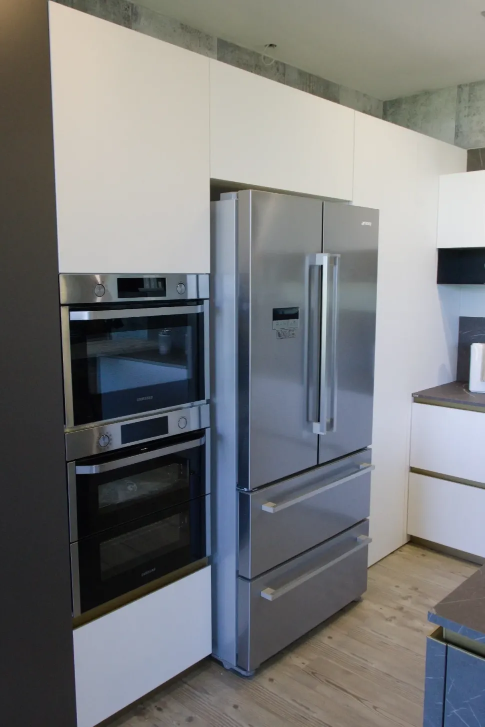 Scopri la cucina moderna ad isola Delinea di Scavolini a prezzo scontato!