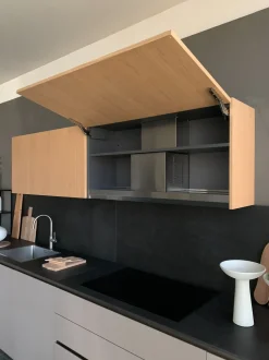 Scopri la cucina moderna ad angolo Linea Composit! Stile e praticità per la tua casa.