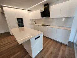 Scopri la cucina Ue/02 di Artigianale in OFFERTA OUTLET