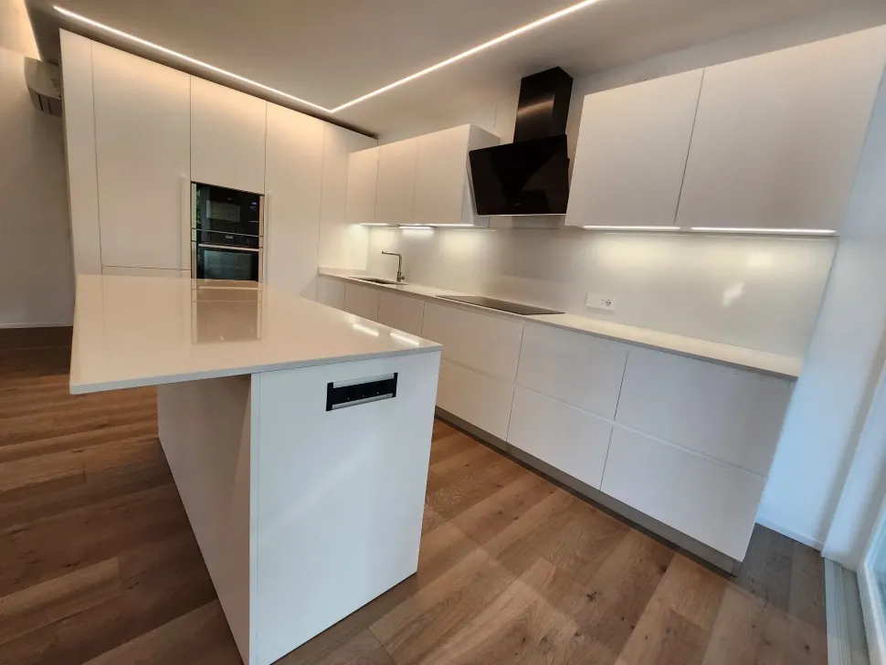 Scopri la cucina Ue/02 di Artigianale in OFFERTA OUTLET