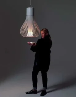 Scopri la Lampada a Sospensione Chasen di Flos a prezzo scontato. Non perdere l'occasione!
