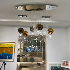 Scopri la Lampada Apollo di Cattelan Italia a prezzi outlet!