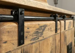 Scopri la Libreria industrial newport con scala etnica a prezzo scontato. Outlet arredamento!